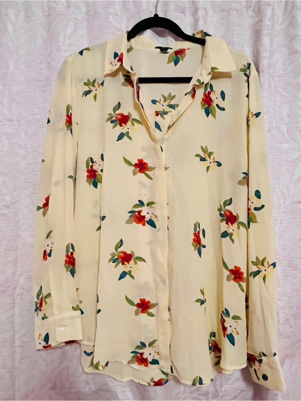 Ann Taylor Factory light yellow Button-Down Blouse with Red Floral Print xl